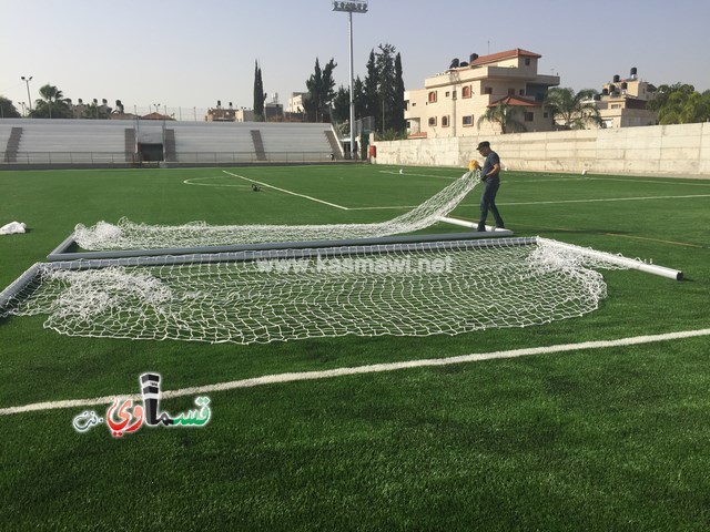     فيديو: تركيب الشباك والبوابات في الملعب الشرقي ورمزي بدير يصرح  مجتمعنا يعشق النقد الاعمى ولا ينظرون الى الانجاز كإنجاز ...  